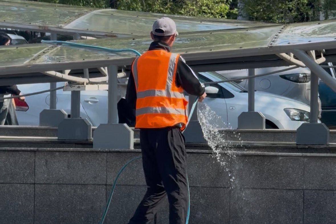 Бостандық ауданында санитарлық тазалау және қалалық инфрақұрылымды күтіп ұстау жұмыстары жалғасуда