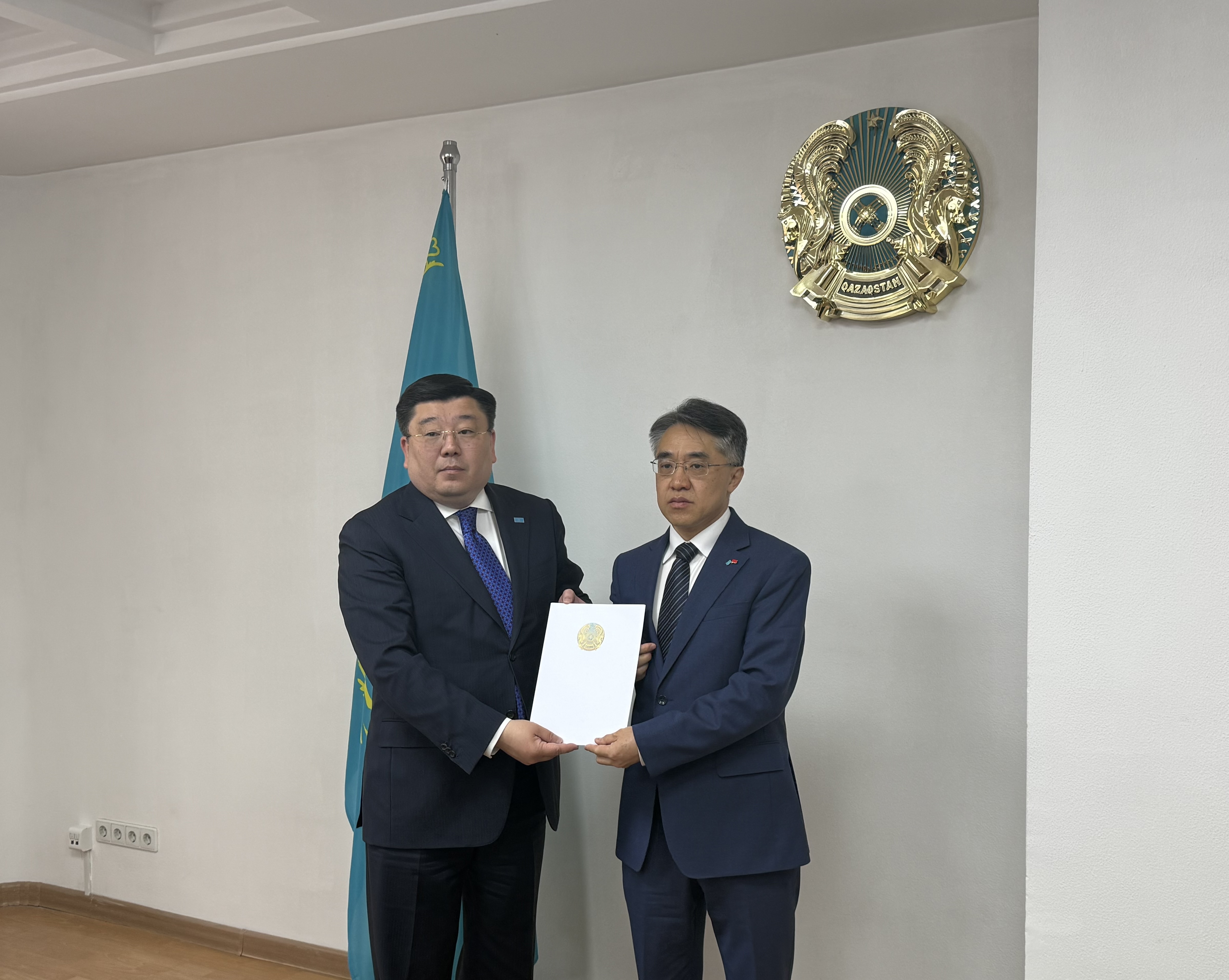 Өкілдік Басшысы Қытай Халық Республикасының жаңадан тағайындалған Бас консулымен кездесті