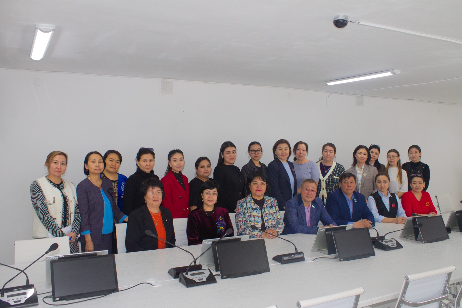 Ақтөбе жоғары гуманитарлық колледж ұжымымен кездесу