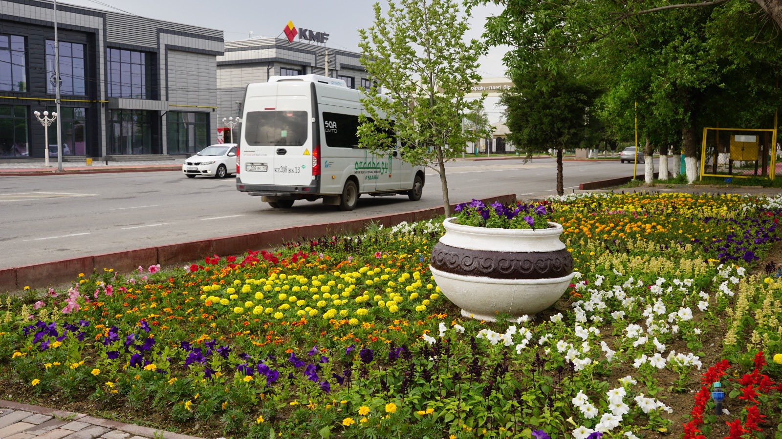 АУДАНДА АБАТТАНДЫРУ ЖӘНЕ КӨГАЛДАНДЫРУ ЖҰМЫСТАРЫ ЖҮЙЕЛІ ТҮРДЕ ЖҮРГІЗІЛУДЕ
