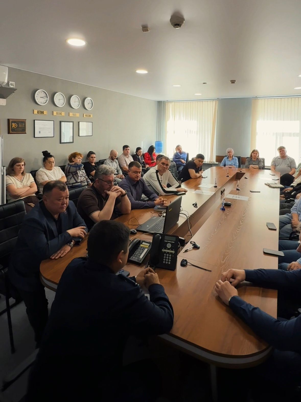 ШҚО полицейлері еңбек ұжымдарын киберқауіпсіздікке үйретуде