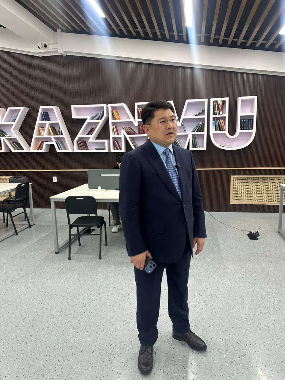 Бітірушілерді өңірімізге шақыру бойынша презентация жасады