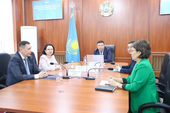 Рассмотрены вопросы соблюдения норм законности и этики на государственной службе