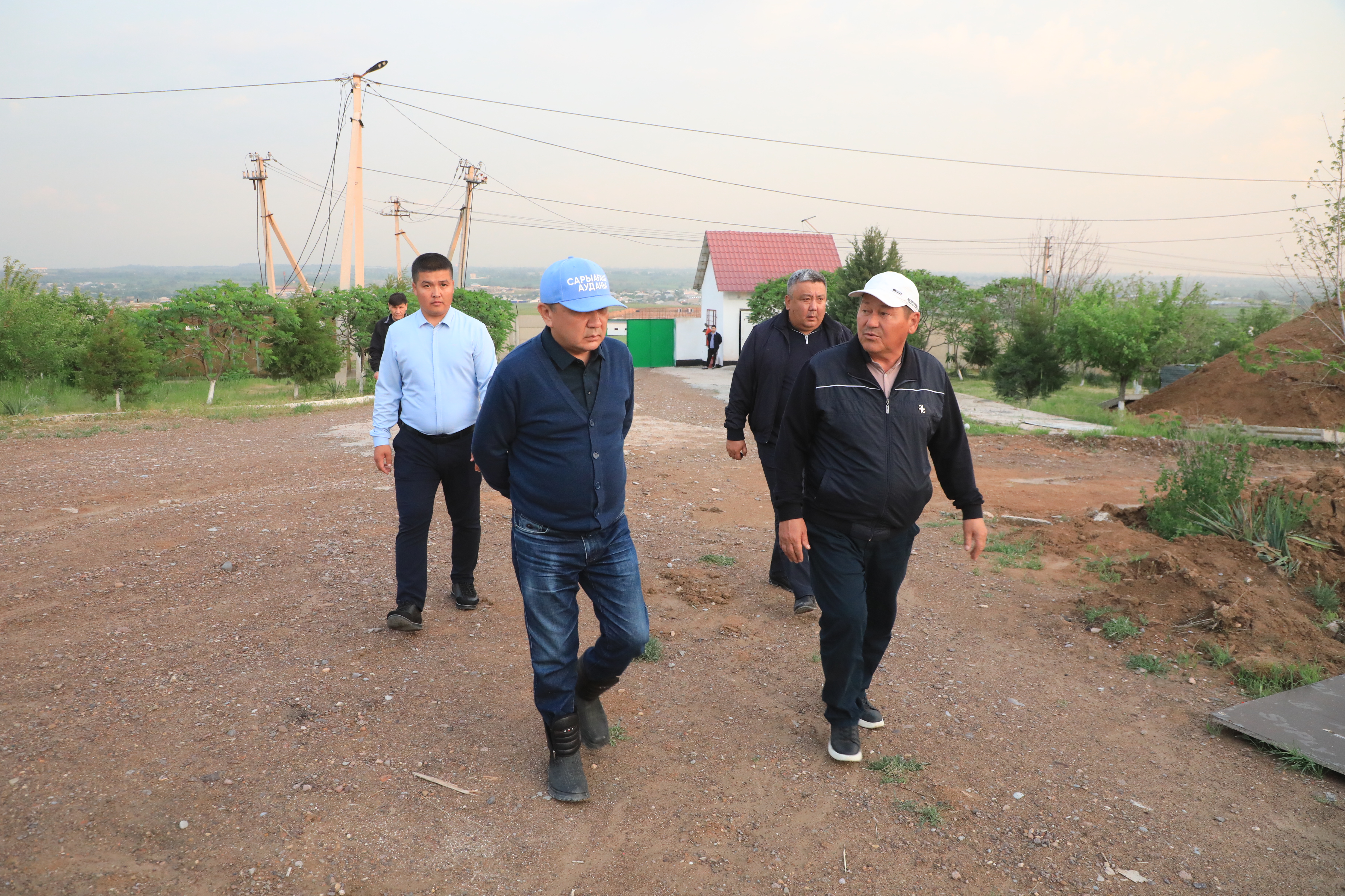 САРЫАҒАШ: «САМАЛ-3» ШАҒЫН АУДАНЫНДА ҚҰРЫЛЫС ЖҰМЫСТАРЫ КЕЗЕҢ-КЕЗЕҢІМЕН ЖҮРГІЗІЛУДЕ