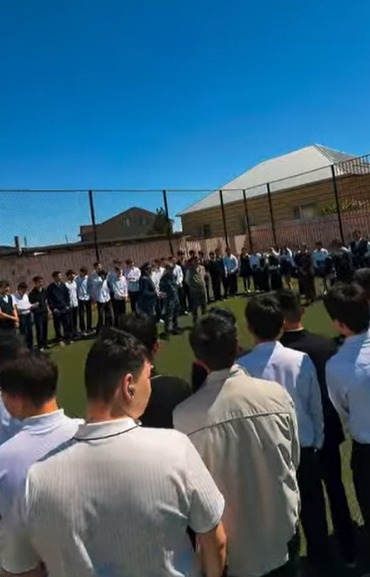 Таразда оқушыларға есірткінің зияны түсіндіріліп, қызметтік иттердің жұмысы көрсетілді