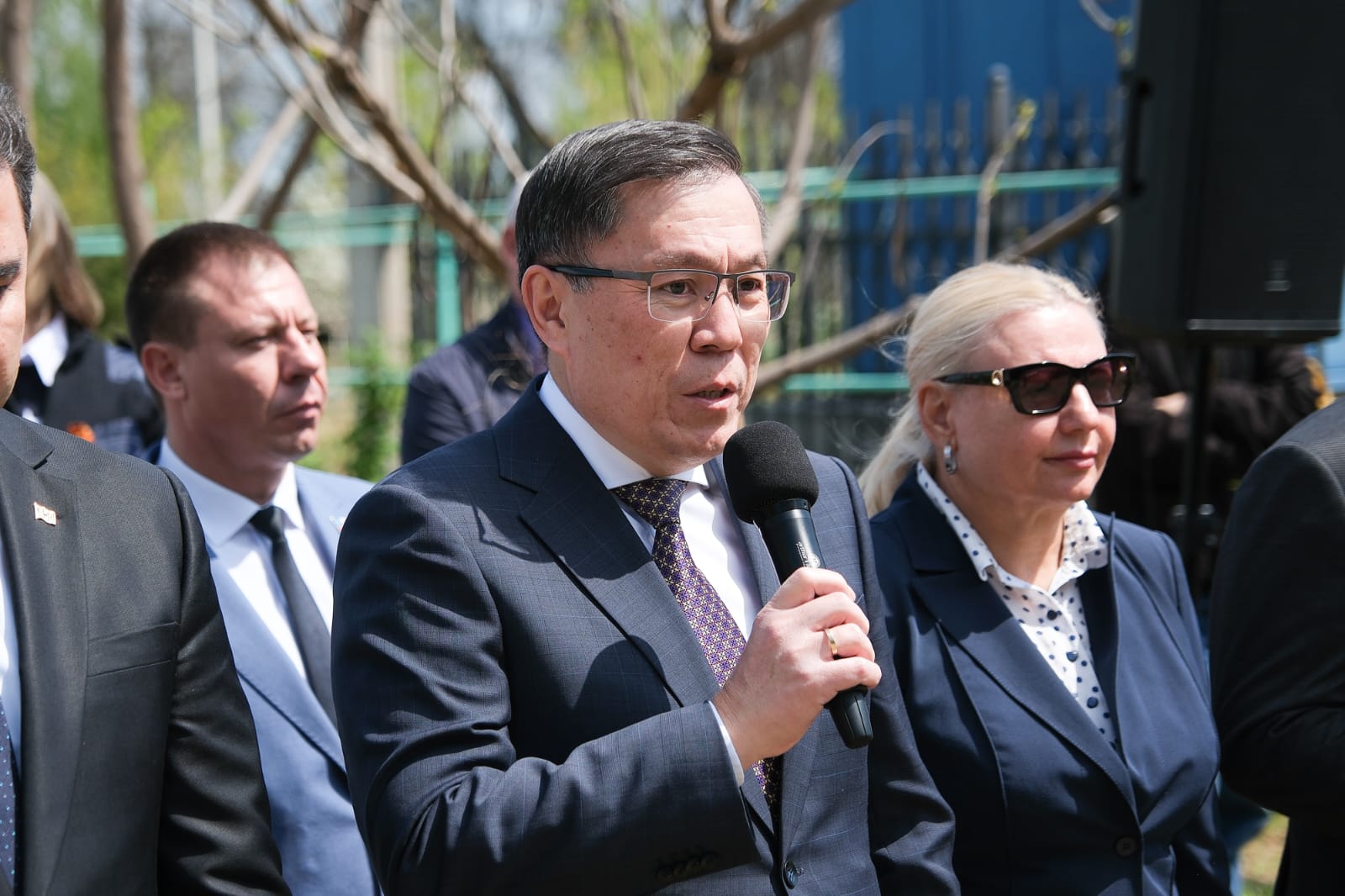 Бас консул «Достық аллеясының» ашылу рәсіміне қатысты