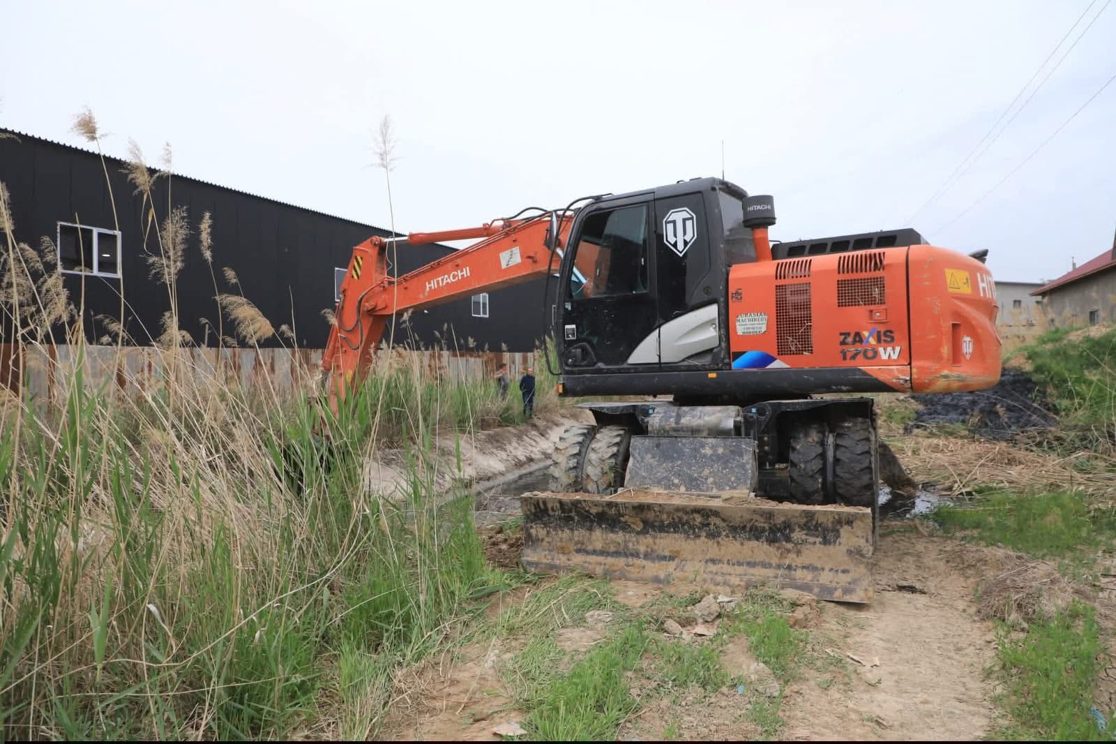 САРЫАҒАШ АУДАНЫНДА БИЫЛ 200 ШАҚЫРЫМНАН АСТАМ АҒЫН СУ КАНАЛДАРЫ ТАЗАРТЫЛДЫ