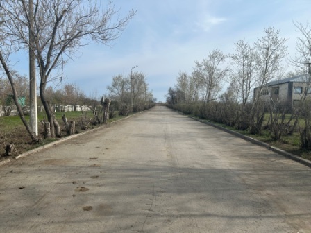 В рамках программы «Таза Қазақстан» был проведён субботник в селе Айсары.