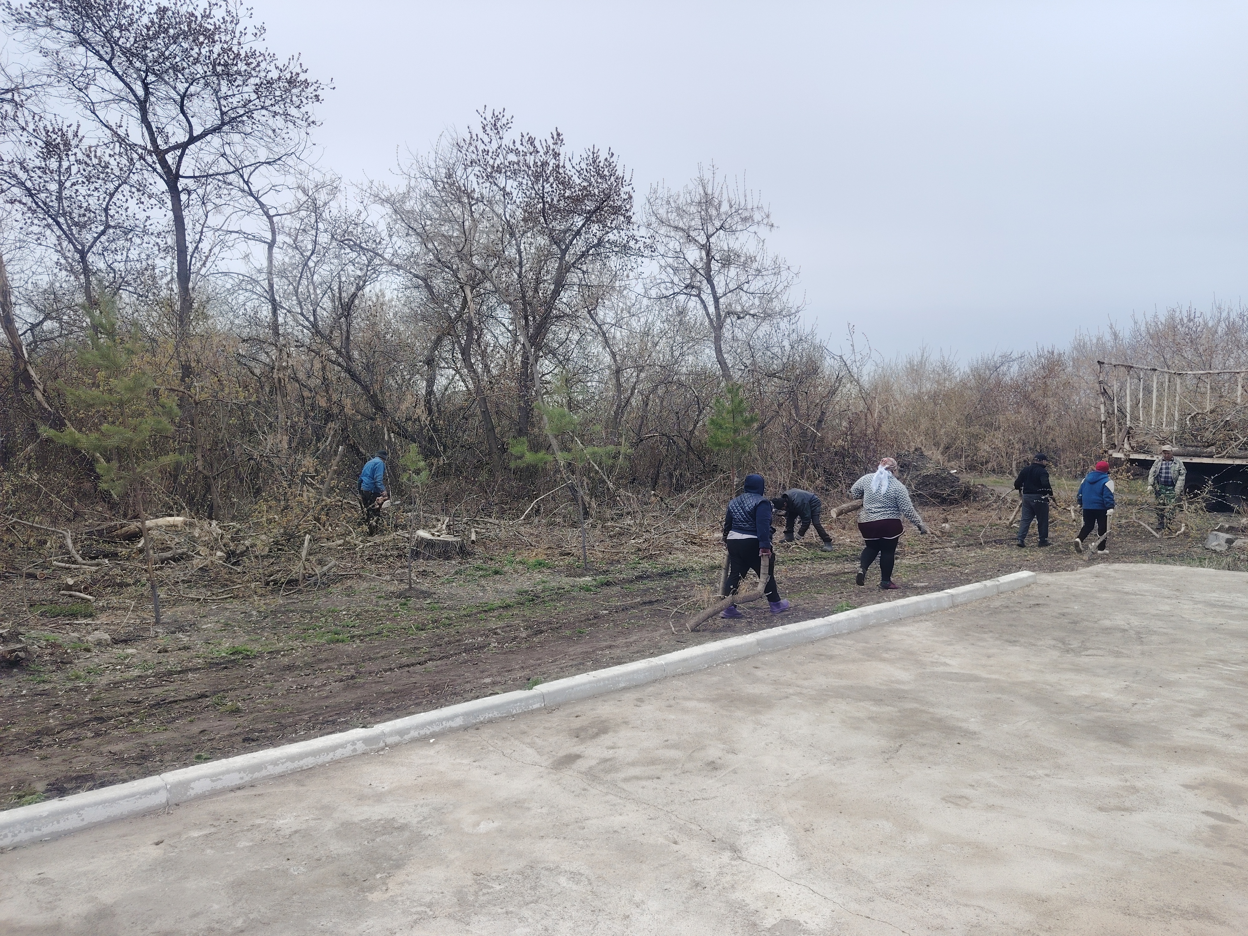 «Таза Қазақстан» акциясы аясында Пресноредут ауылында «Таза бейсенбі» өтті