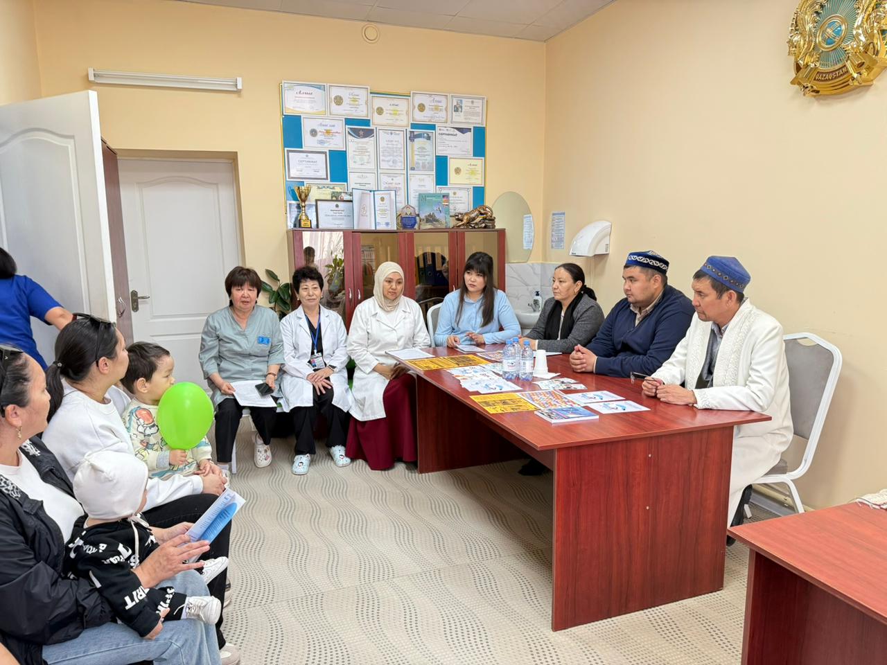 2026 жылғы 24 сәуірде «Европалық иммундау апталығы» аясында «Нейрон» медициналық орталықта вакцинацияның маңыздылығы туралы ашық есік күні өткізілді. Аталған іс-шарада Маңғыстау облысының санитариялық-эпидемиологиялық бақылау департаментінің инфекциялық және паразиттік ауруларды эпидемиологиялық бақылау бөлімінің басшысы Г. Шорбасова баяндама жасады.