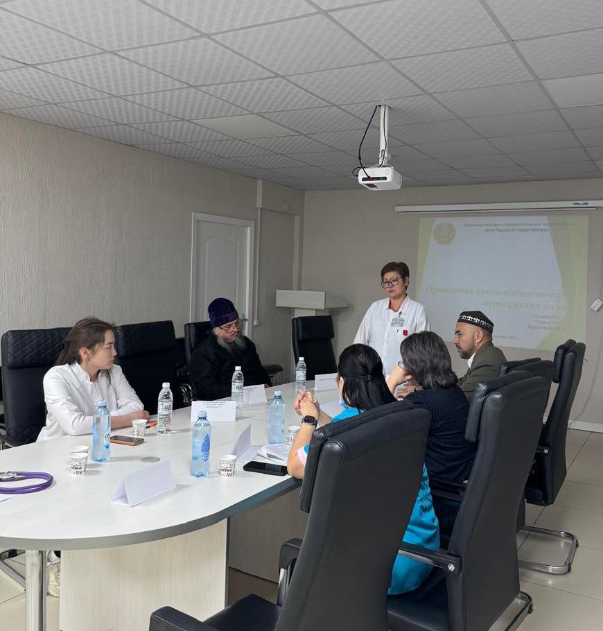 Қарағанды қаласының Қазыбек би атындағы ауданының санитариялық-эпидемиологиялық бақылау басқармасының ұйымдастыруымен иммундаудың маңыздылығы туралы   «Jusan med» ЖШС-де  дөңгелек үстел өтті