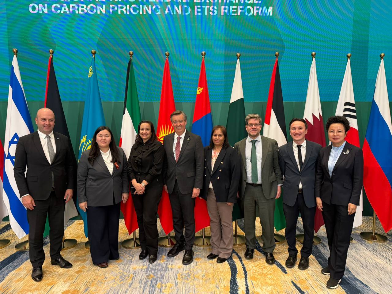 Астанада өткен Өңірлік экологиялық саммит аясында көміртегі нарығын дамыту және көміртекті баға белгілеу тетіктеріне арналған дөңгелек үстел өтті