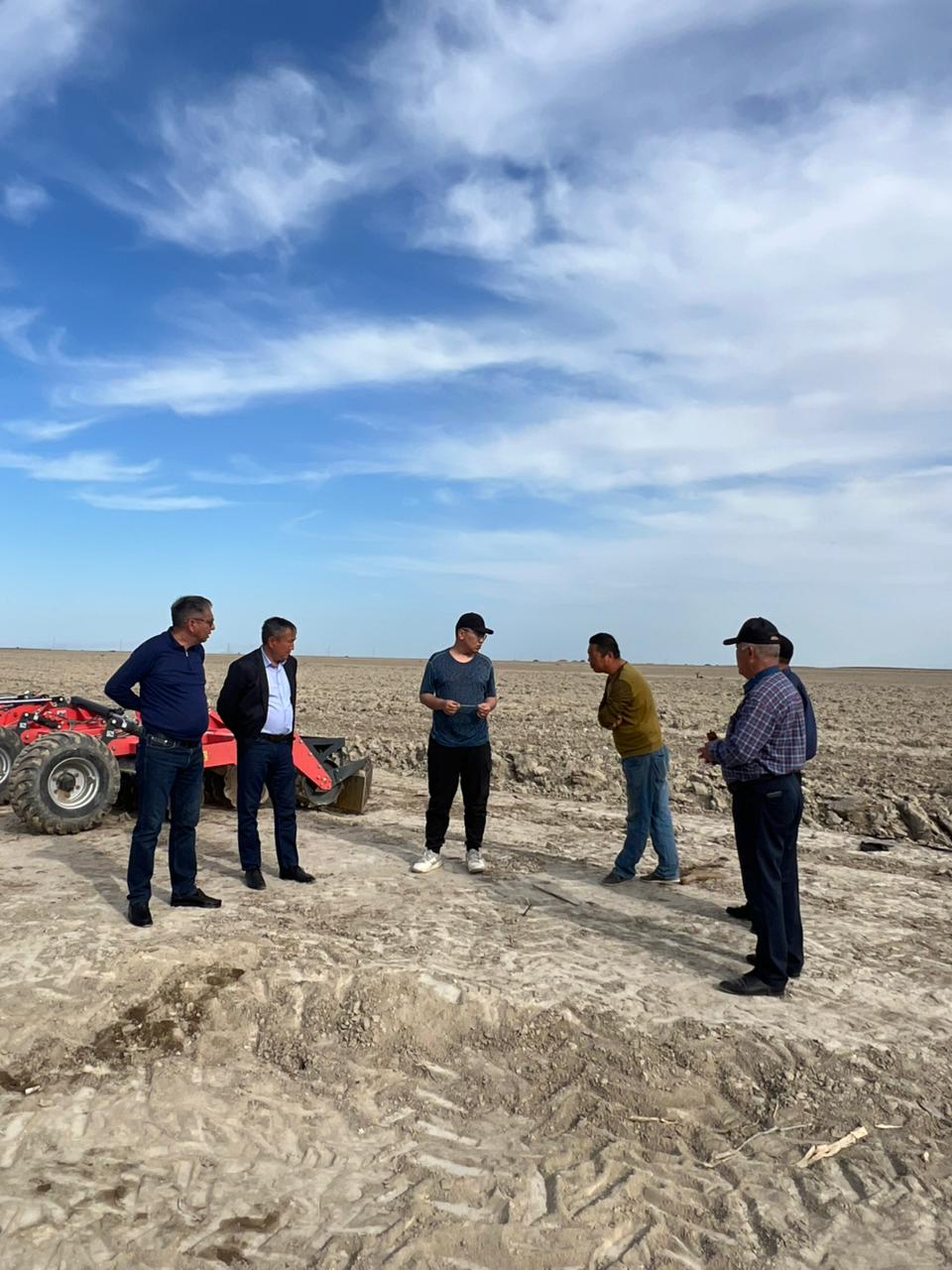 Аудан әкімі көктемгі дала жұмыстарының барысымен танысты