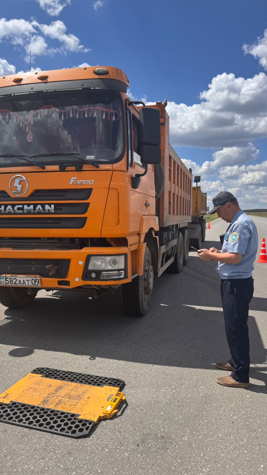 Қарағанды облысында ауыр жүк көліктерінің қозғалысына бақылау күшейтілуде