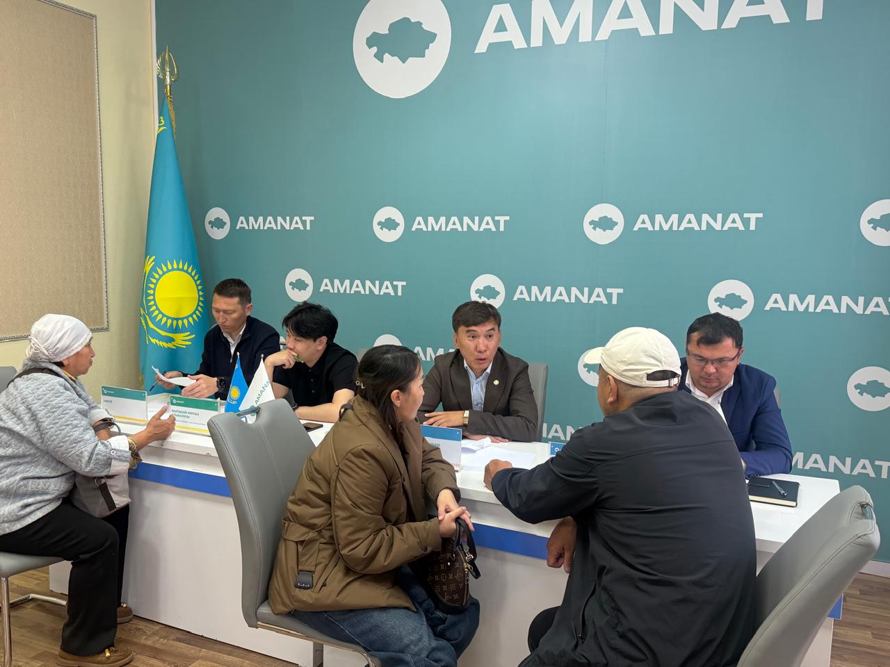 АMANAT: «ҚҰҚЫҚТЫҚ КӨМЕК» ЖОБАСЫ АЯСЫНДА АЗАМАТТАРҒА ЗАҢГЕРЛІК КЕҢЕС БЕРІЛДІ
