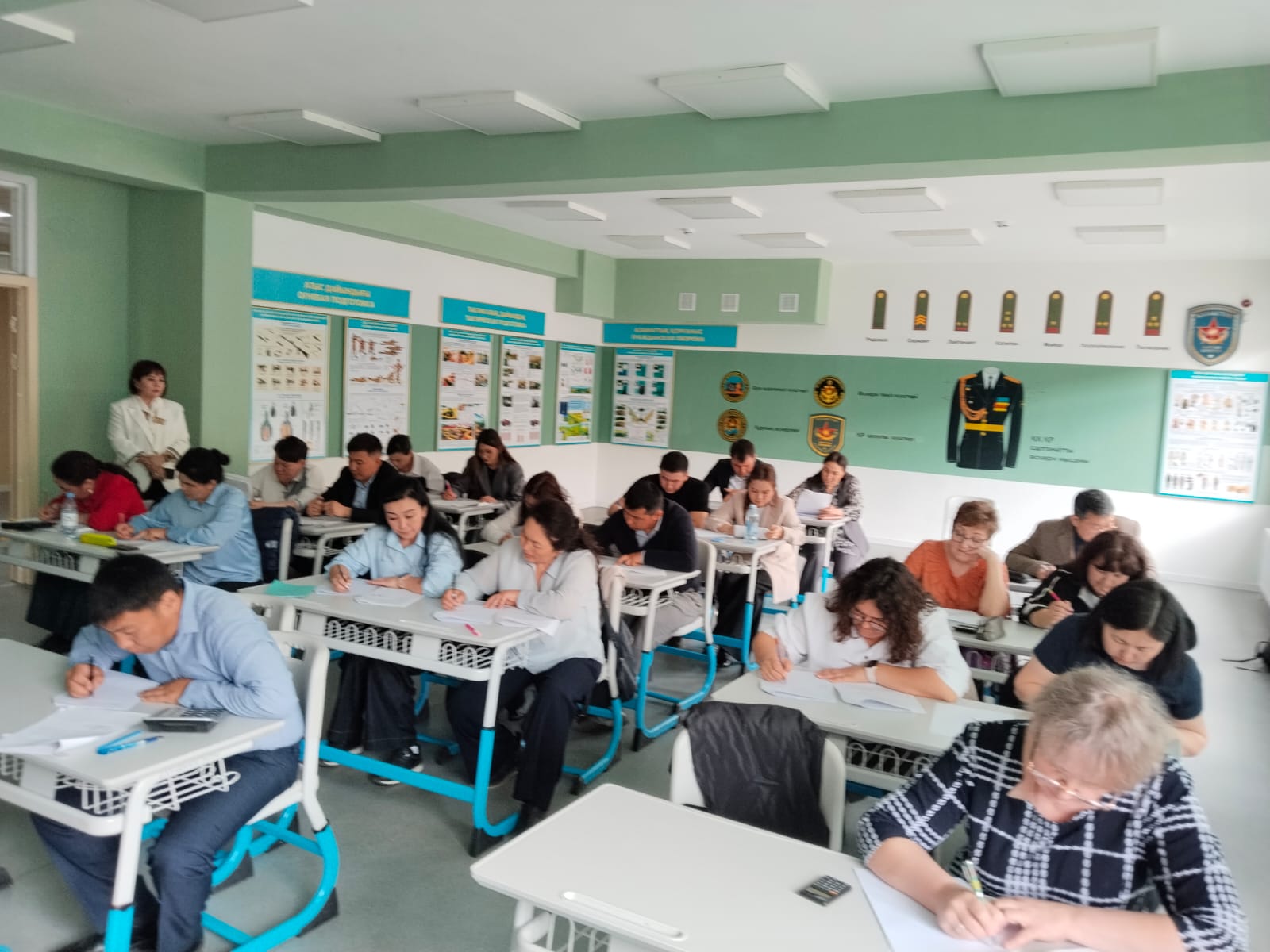 Химия, физика,биология, география пән мұғалімдері арасындағы облыстық олимпиадасы