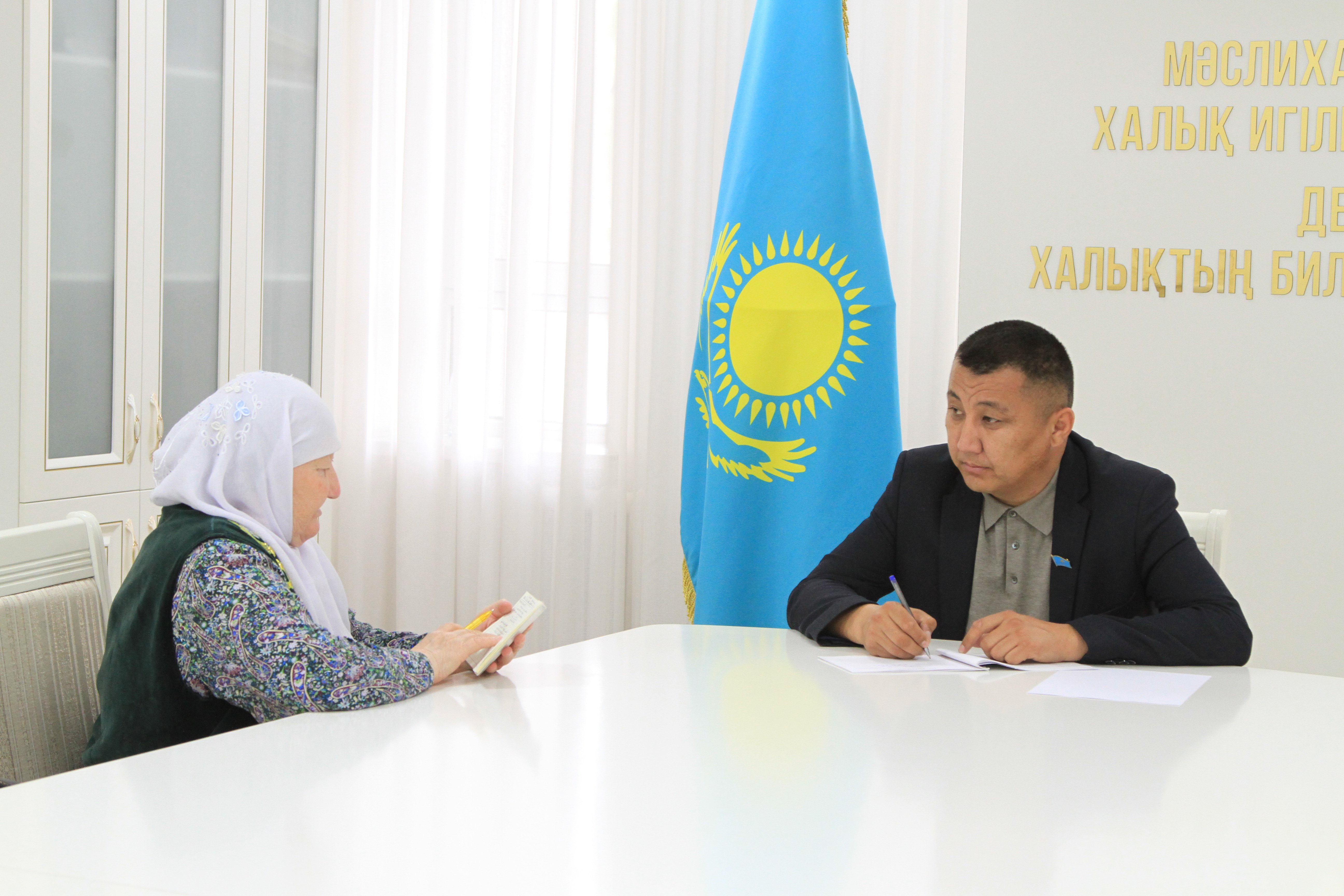 Депутат провел прием граждан