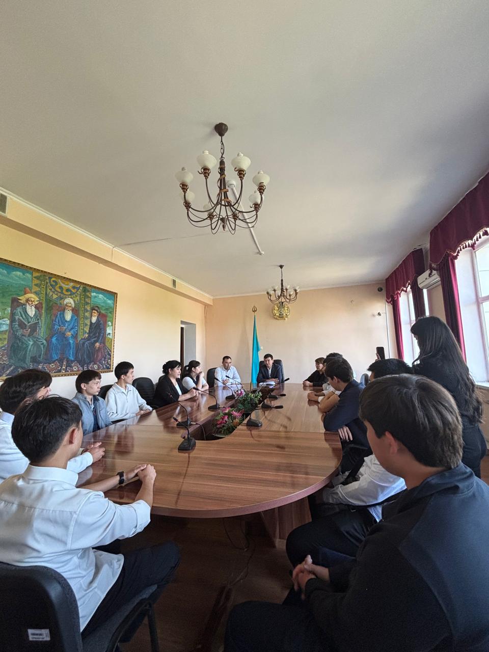 ЖАСТАРДЫҢ ҚҰҚЫҚТЫҚ МӘДЕНИЕТІН ҚАЛЫПТАСТЫРУҒА БАҒЫТТАЛҒАН ДӘРІС ӨТТІ