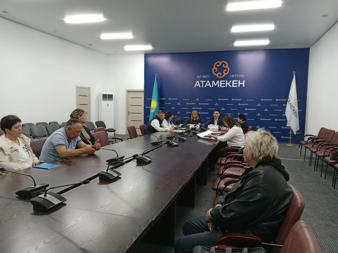 Қарағанды облысының санитариялық-эпидемиологиялық бақылау департаменті облыстың автомобиль жолдары мен автомагистральдары бойында орналасқан жол бойы сервисі қызметтерін көрсететін бизнес субъектілерімен кеңес өткізді