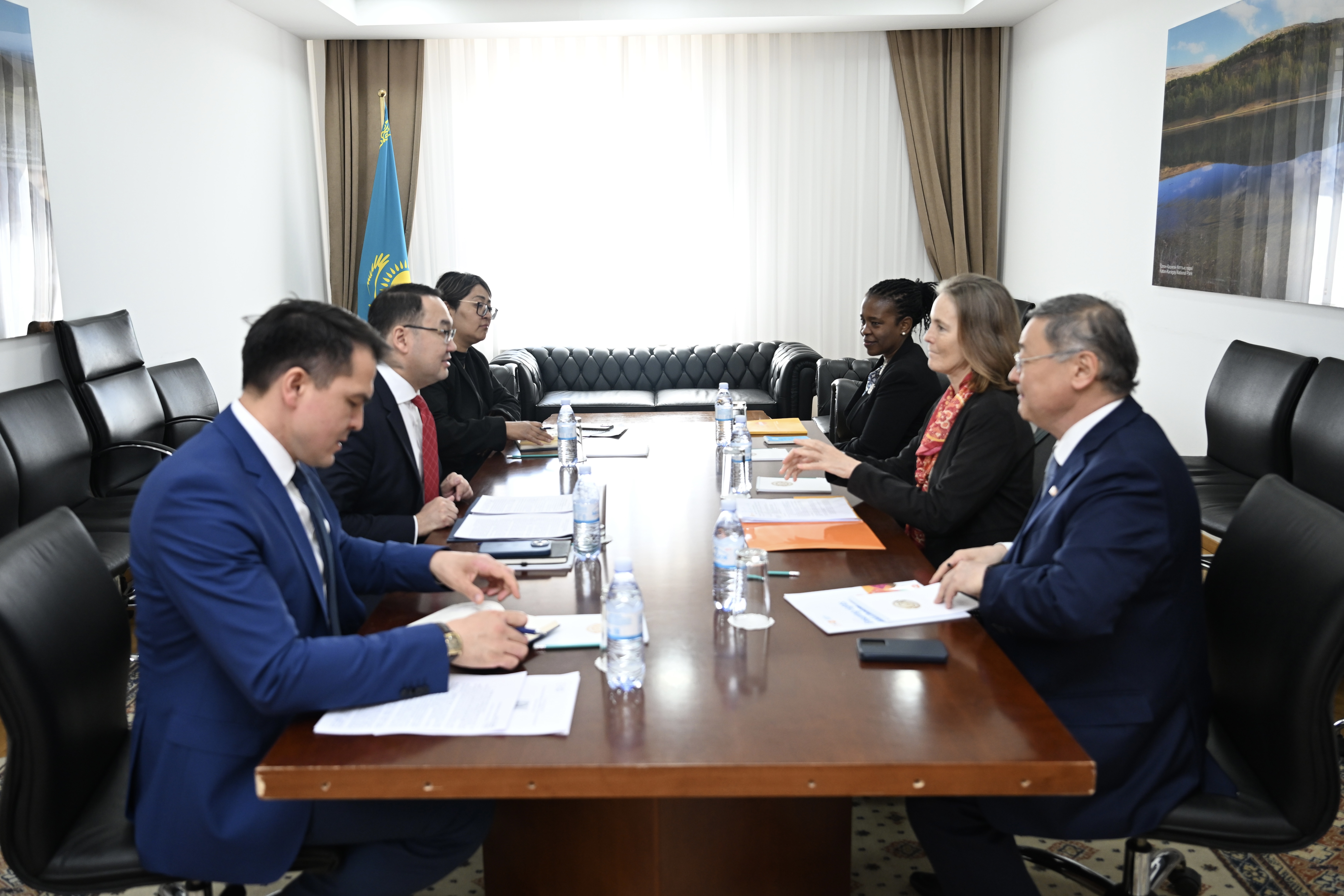 ҚР СІМ-де БҰҰ Халықтың қоныстануы қорының өкілдерімен өңірлік ынтымақтастық перспективалары талқыланды