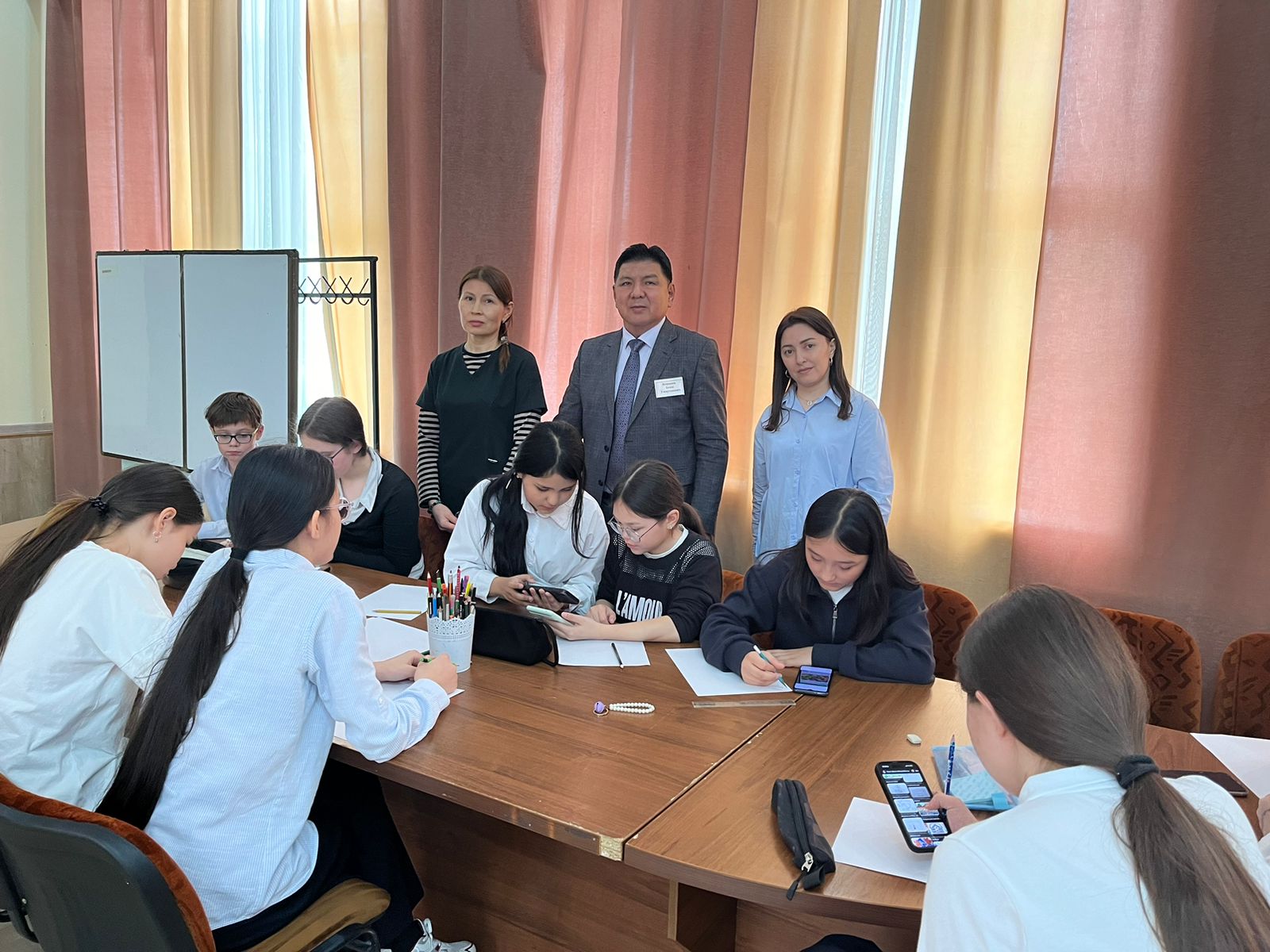 2026 жылғы 23 сәуірде Ақтау қаласындағы  №1 орта қазақ/орыс мектебінің  7–9 сынып оқушылары арасында «Еуропалық иммундау апталығы» іс-шарасы аясында вакцинаның маңыздылығы тақырыбында сурет көрмесі ұйымдастырылды.