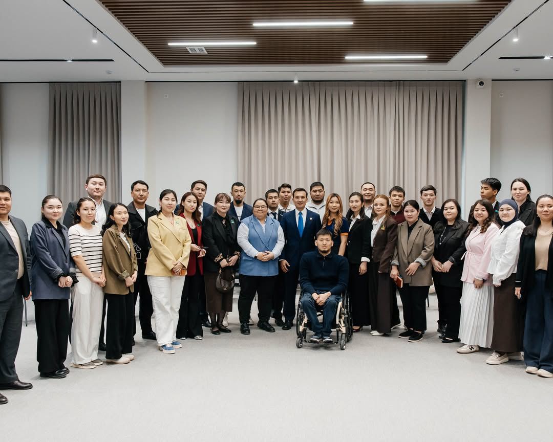 Атырау жастары мемлекеттік қызметтің қыр-сырымен танысты