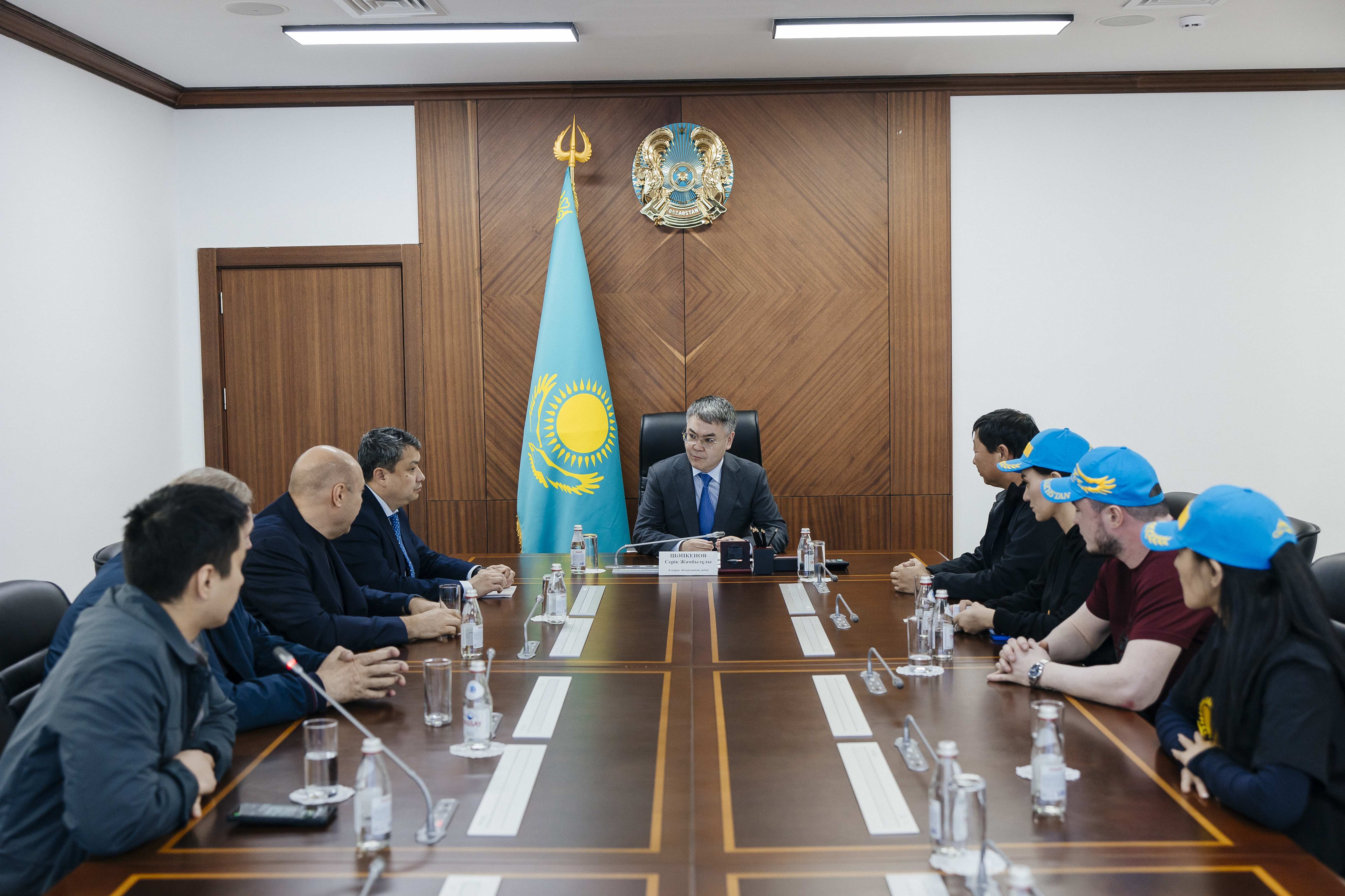 Атырау облысының әкімі Моңғолияның Mongolian Ore Bal LLC тау-кен компаниясының бас директоры Фу Танмен кездесті