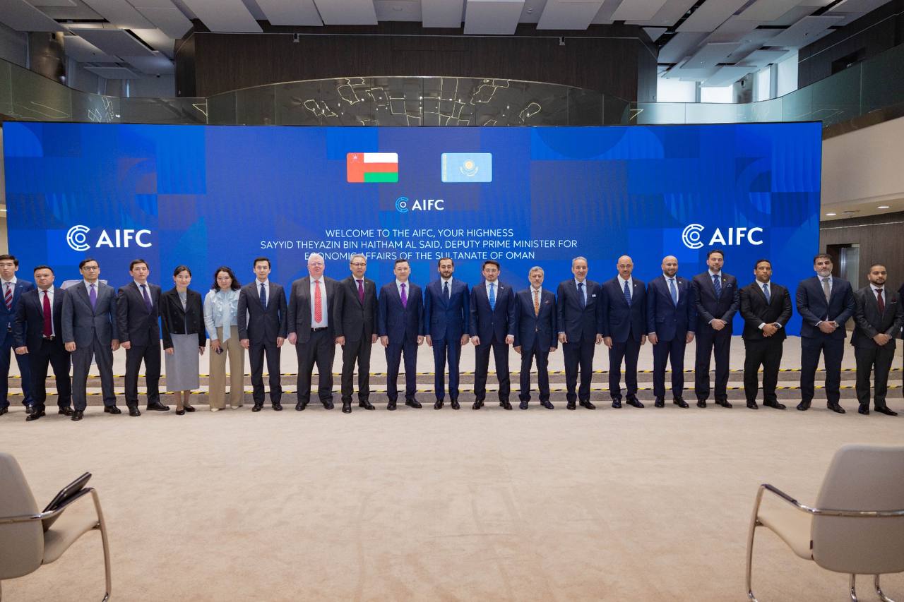 Астана халықаралық қаржы орталығында Астана халықаралық қаржы орталығы басшылығы мен Оман Сұлтандығы делегациясының кездесуі өтті. Делегацияны экономика мәселелері жөніндегі Премьер-министрдің орынбасары Тейязин бин Хайтам Әл Саид басқарды