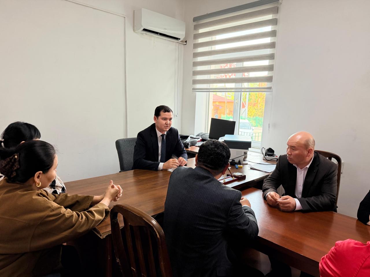 🔰 ТӨЛЕБИ: АУДАНДЫҚ БІЛІМ БӨЛІМІНІҢ ҚЫЗМЕТКЕРЛЕРІНЕ ЕҢБЕК ҚАТЫНАСТАРЫ САЛАСЫНЫҢ ЗАҢДЫЛЫҚТАРЫ ТҮСІНДІРІЛДІ