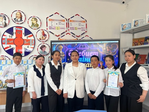 Әдеби quiz: жас оқырмандар білімдерін дәлелдеді