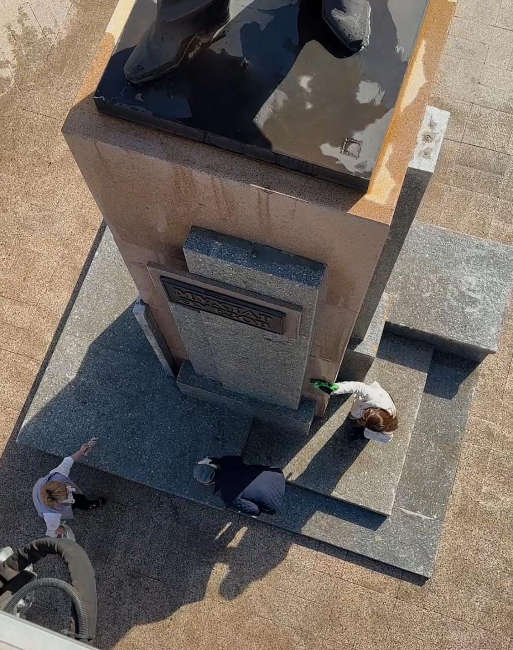 Елордада «Таза Қазақстан» экоакциясы аясында 60-тан астам ескерткіш тазартылды