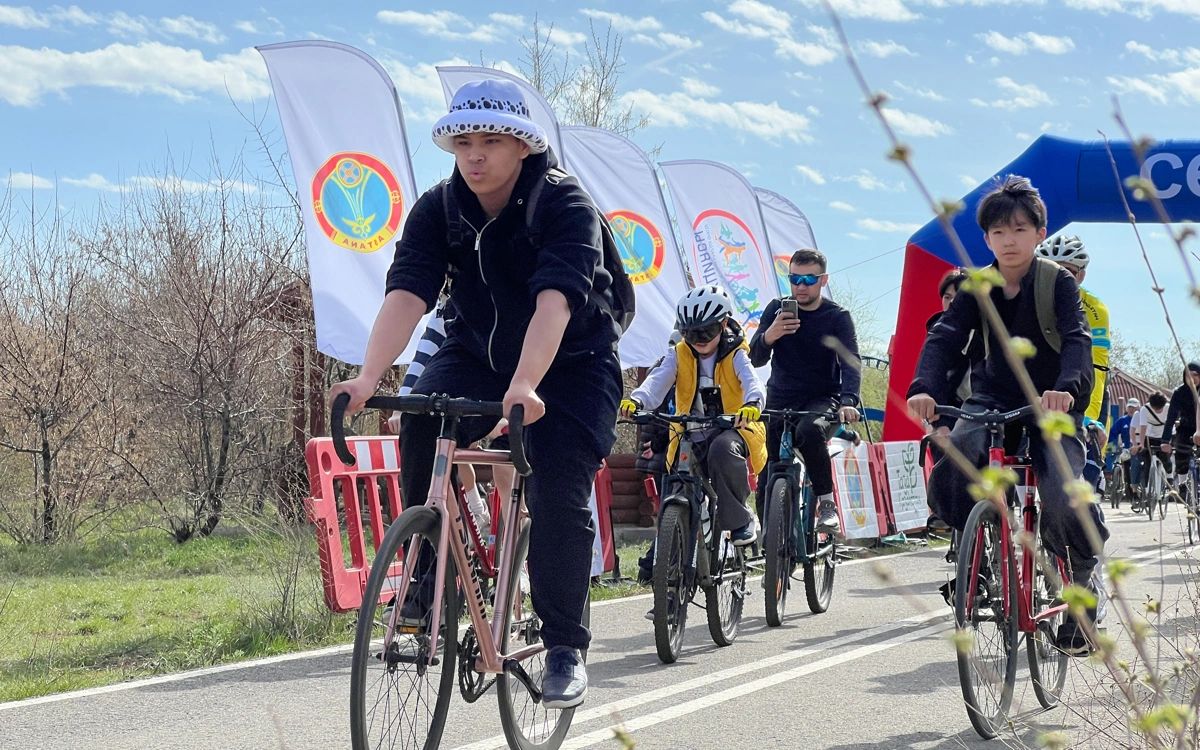 Астанада экологиялық акция аясында жазғы веломаусым ашылды