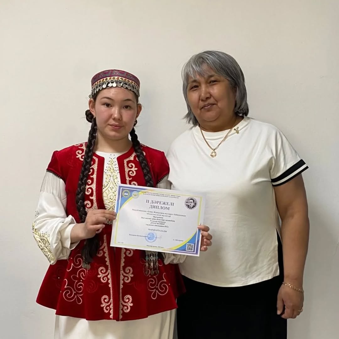 Жалпы білім беретін оқу орындарының 8-11 сынып оқушыларының арасында 2026 жылғы 21 сәуір күні облыстық "Ілияс Жансүгіров оқулары" байқауына Май ауданының білім беру ұйымдарынан 4 оқушы қатысып, 4 нәтижелі орындарға қол жеткізді.