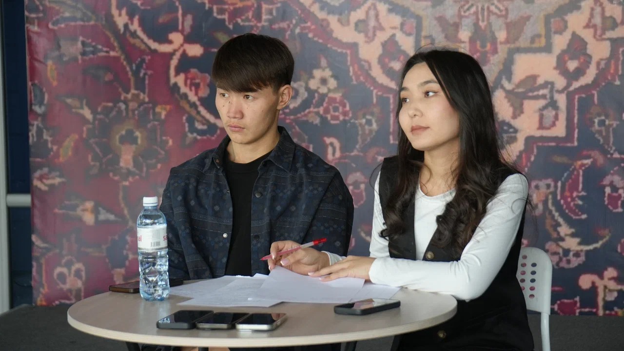 Саналы таңдау – жарқын болашақ: Талдықорғанда дебат турнирі ұйымдастырылды