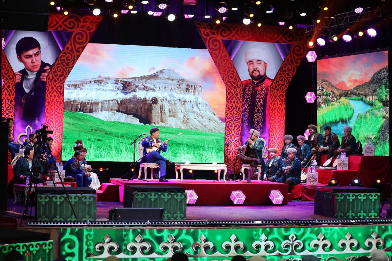 Республикалық «Бес асыл» ұлттық өнер сайысында маңғыстаулық ақындар жеңіске жетті