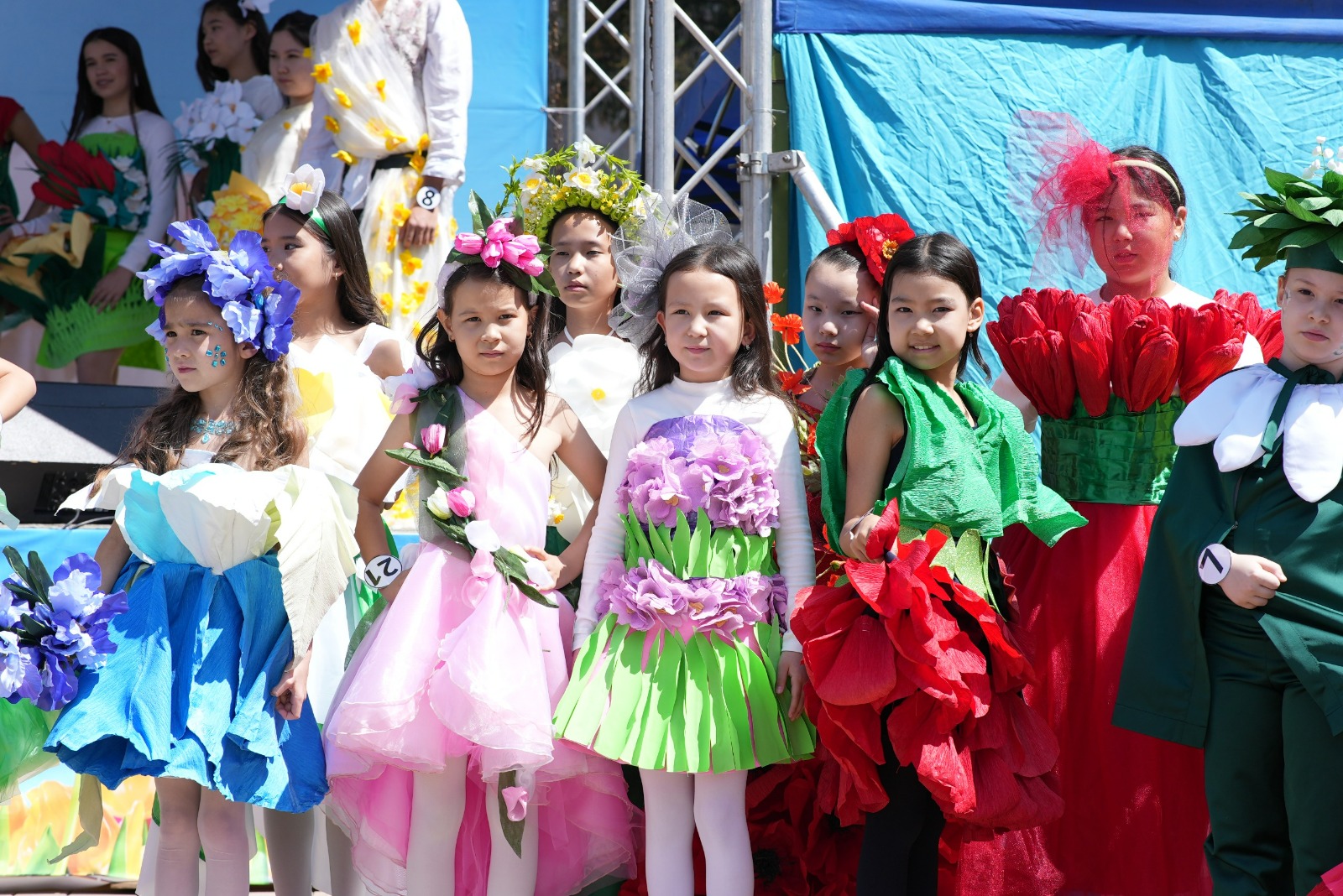 «Көктем көркі – қызғалдақ»: Алматы Оқушылар сарайында қалалық қызғалдақ фестивалі өтті