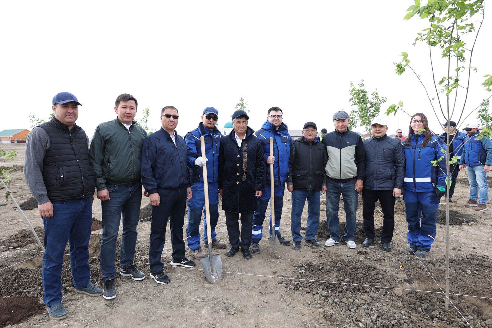 В НОВОМ ПАРКЕ СЕЛА ЕРКИНКАЛА ВЫСАЖИВАЮТ 1000 ДЕРЕВЬЕВ