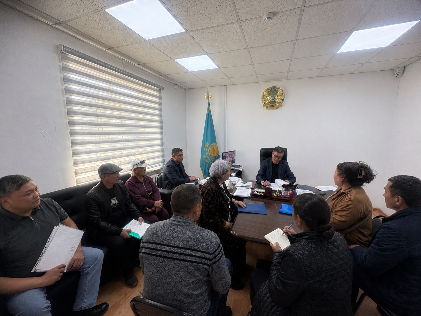 «Еңбекшіқазақ ауданының жер қатынастары бөлімі» мемлекеттік мекемесінің 2025 жылы мемлекеттік қызметтер көрсету мәселелері бойынша атқарылған жұмыстары туралы есебін жария талқылау