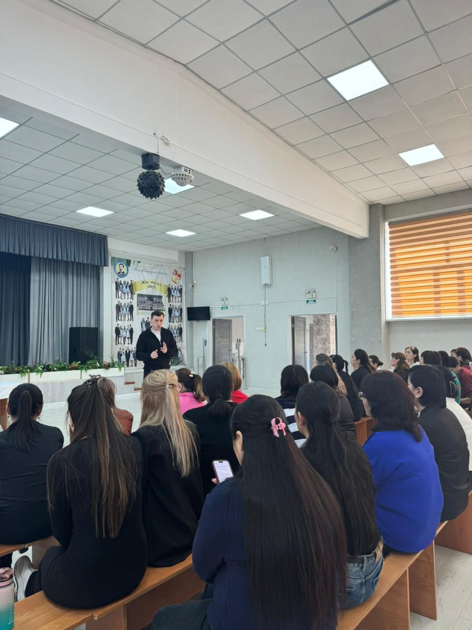2026 жылғы 27 наурызда кәмелетке толмағандар арасында аутодеструктивті мінез-құлықтың алдын алу мақсатында ҚО ДБ Психикалық денсаулық орталығының жасөспірімдер суицидологы Куценко Лев Васильевич «Ә.Бөкейханов атындағы мектеп-лицейі» КММ педагогикалық ұжымына семинар (түсіндіру жұмысы) өткізді.