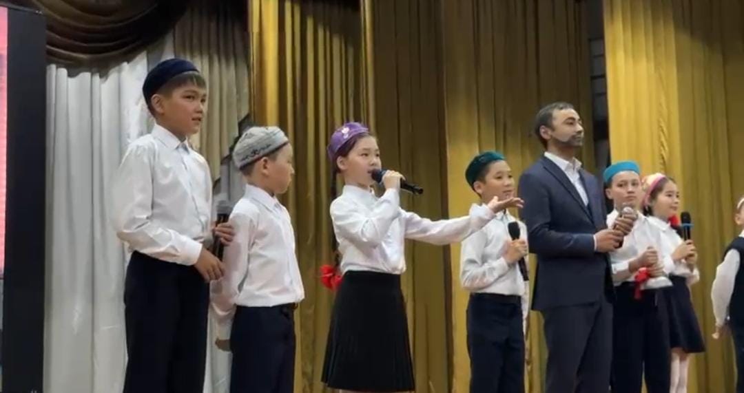 Дүниежүзілік театр күні жыл сайын 27 наурызда атап өтіледі