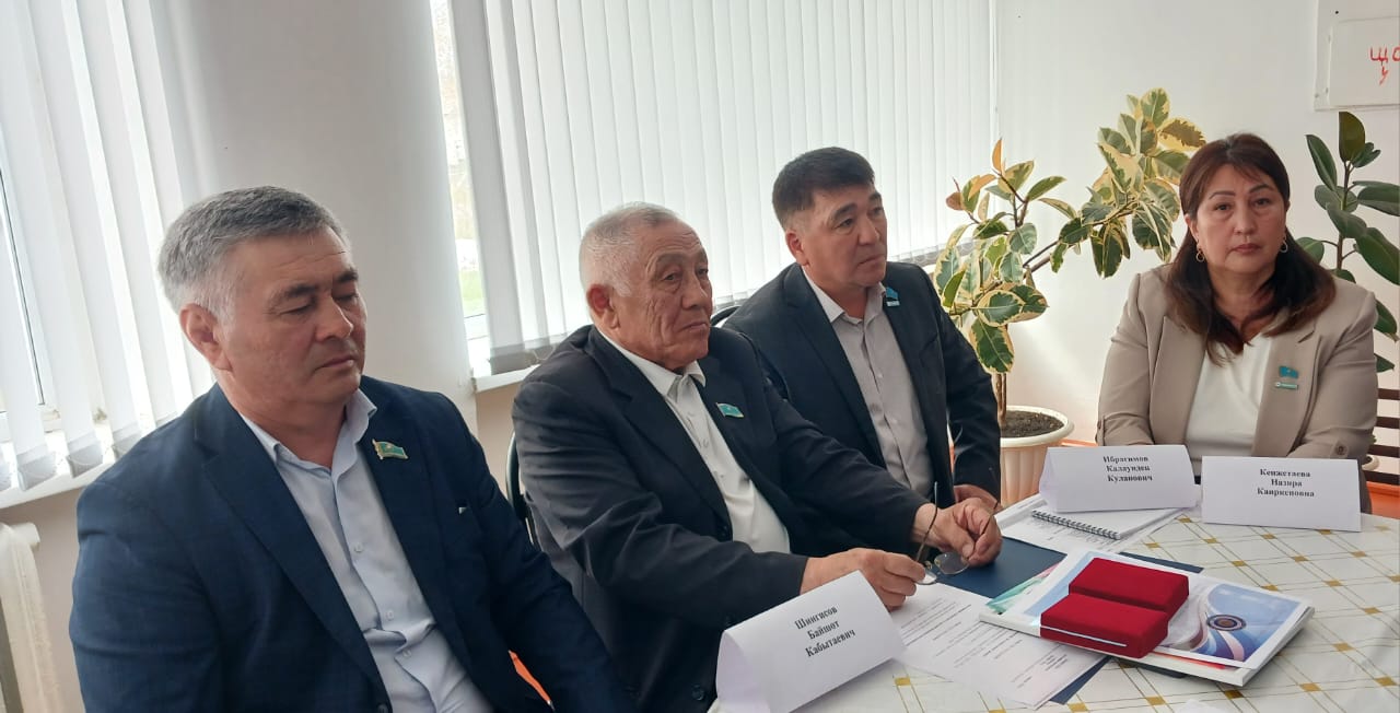 Ардагерлермен кездесу