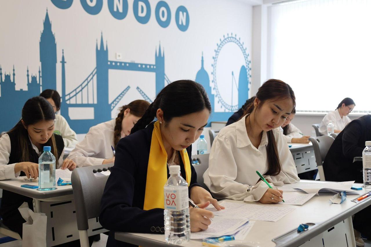 Абай ұлттық мектебінде VІІІ республикалық «Абайтану» олимпиадасы өтті