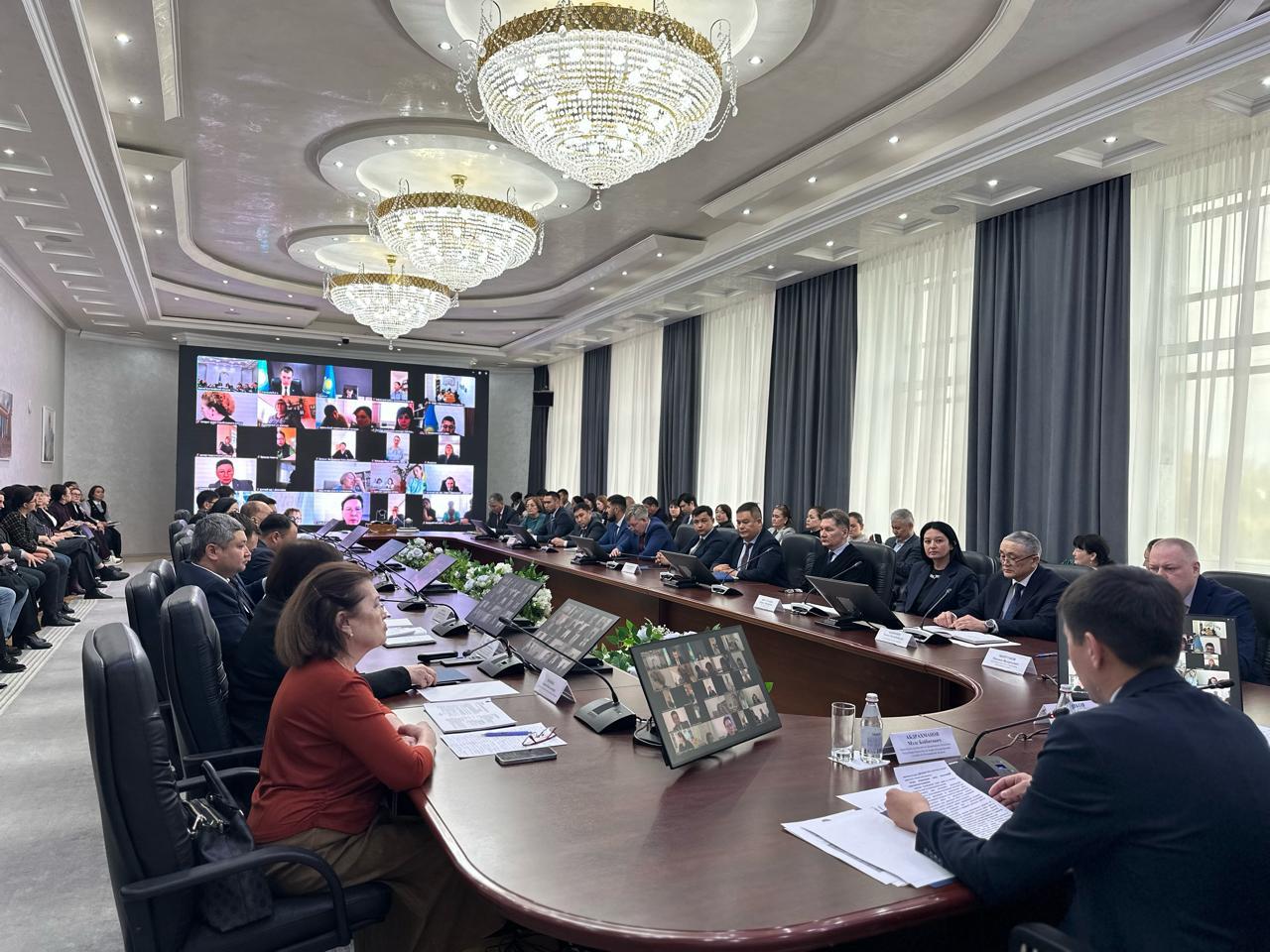 Сыбайлас жемқорлықпен барлық деңгейде күресу мемлекеттік  саясаттың басым бағыты болып қала береді.