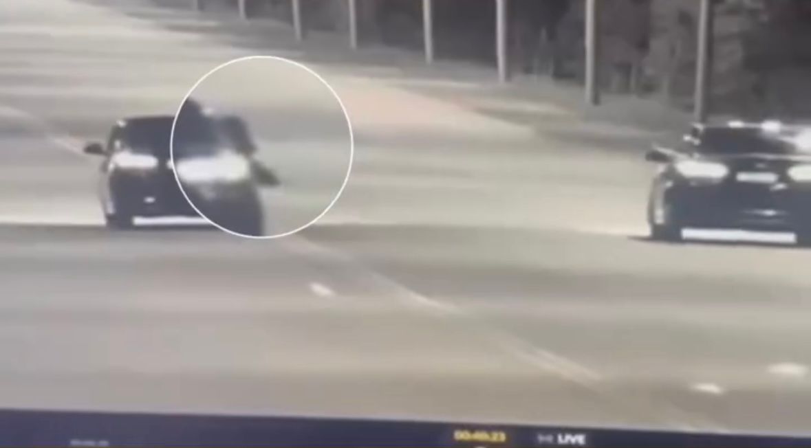 Әлеуметтік желілер үшін бейнежазба түсірген: БҚО-да полиция жолдағы ықтимал қауіптердің алдын алуда