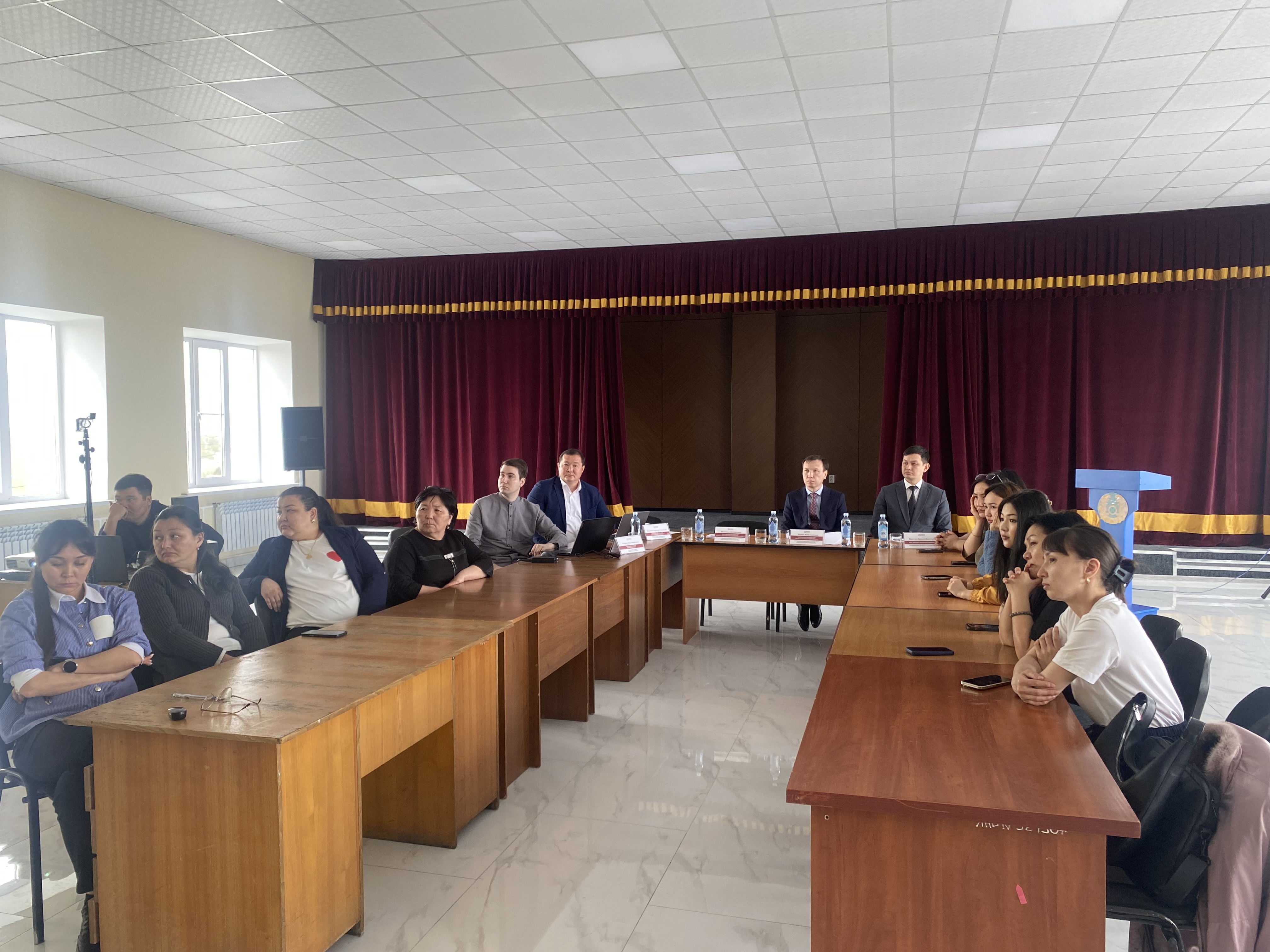 В области Абай АО «ОЭСК» проведен отчет перед потребителями по итогам 2025 года