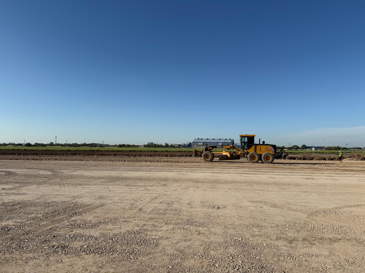 Талгат Ластаев ознакомился со строительством новой ВПП в аэропорту Шымкента