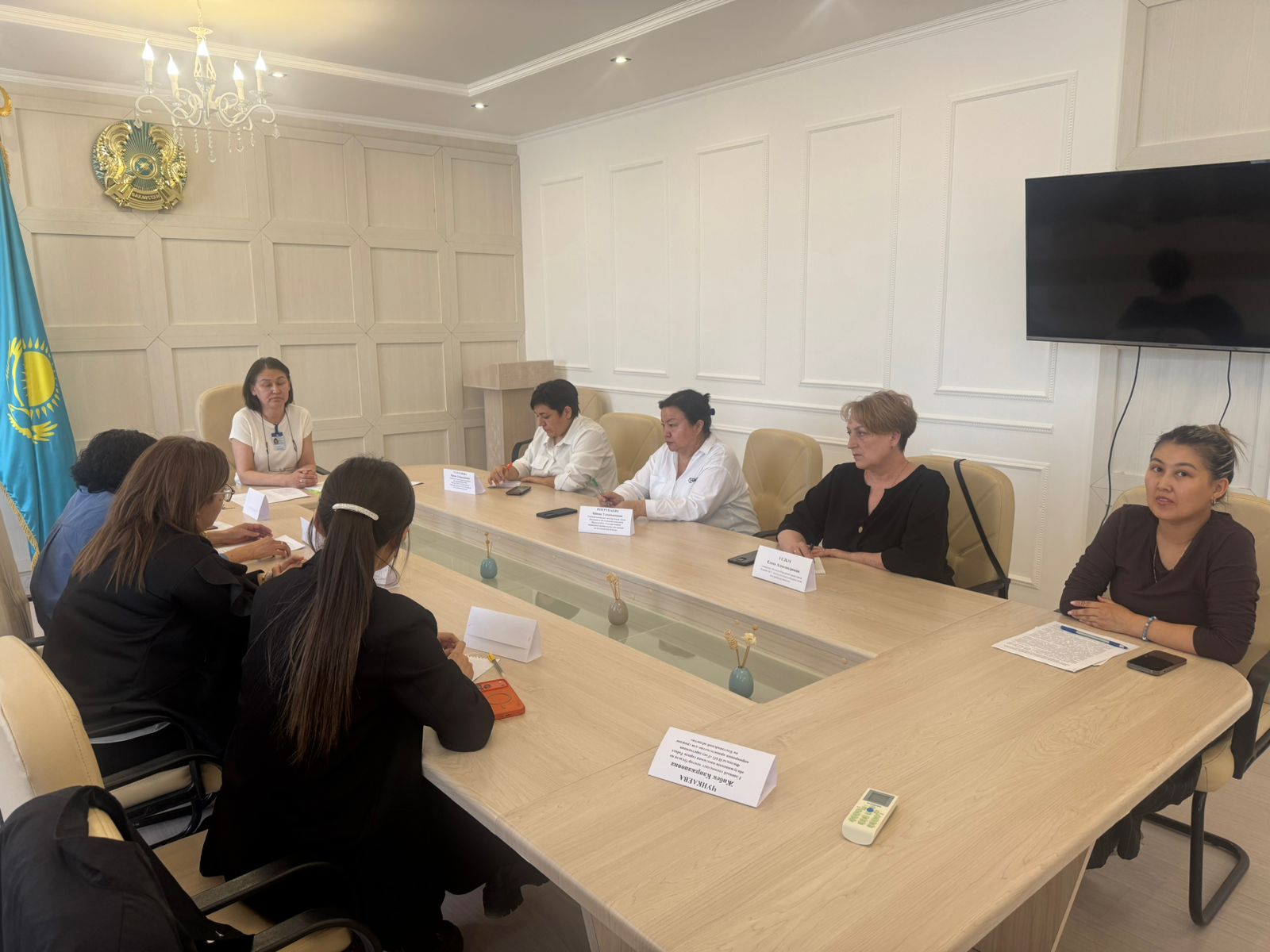 Мемлекеттік қызметтер көрсету саласындағы қызмет туралы есептерді жария талқылады