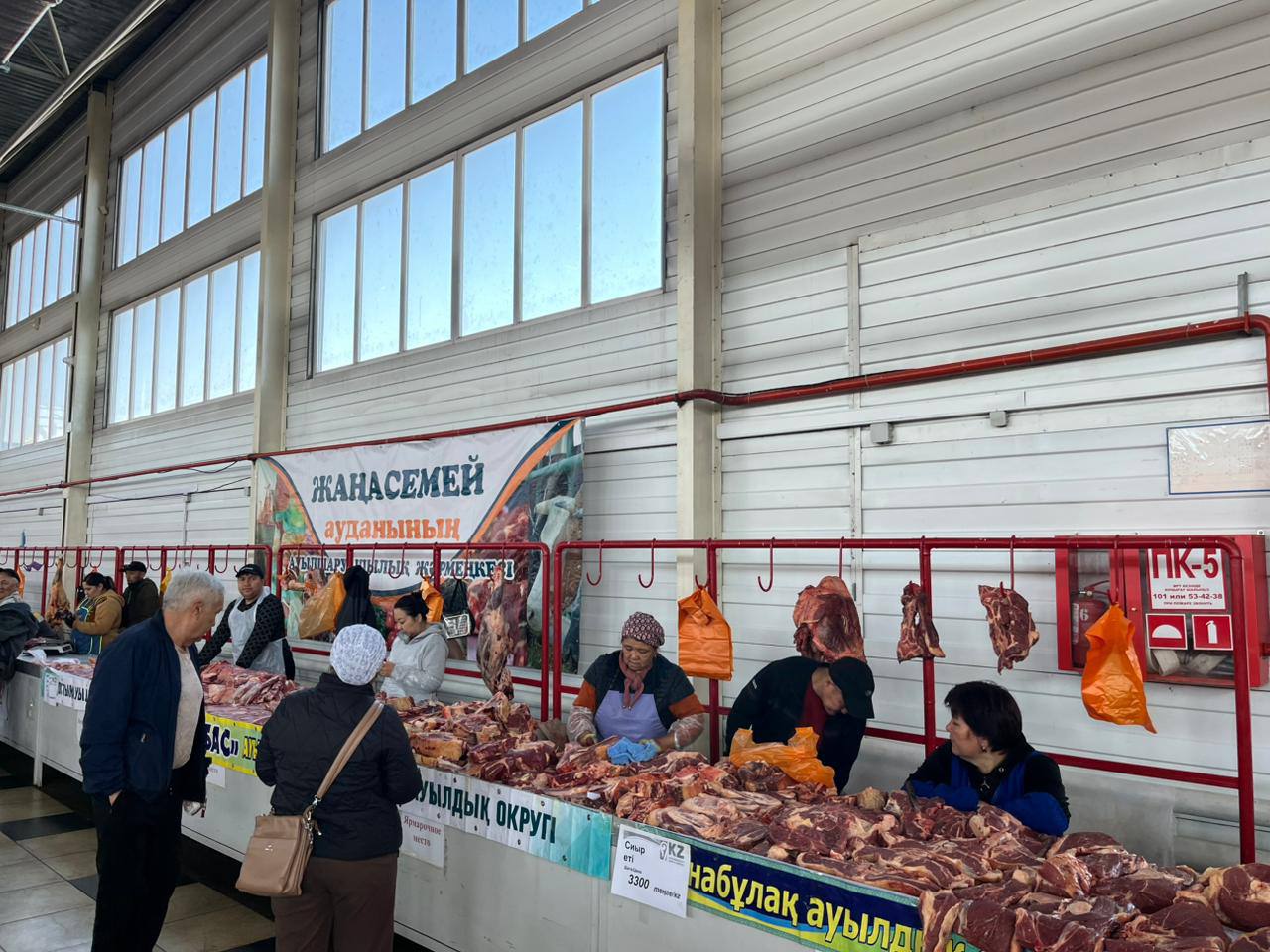 Жаңасемей ауданының ауыл шаруашылығы жәрмеңкесі Семей қаласында өтті