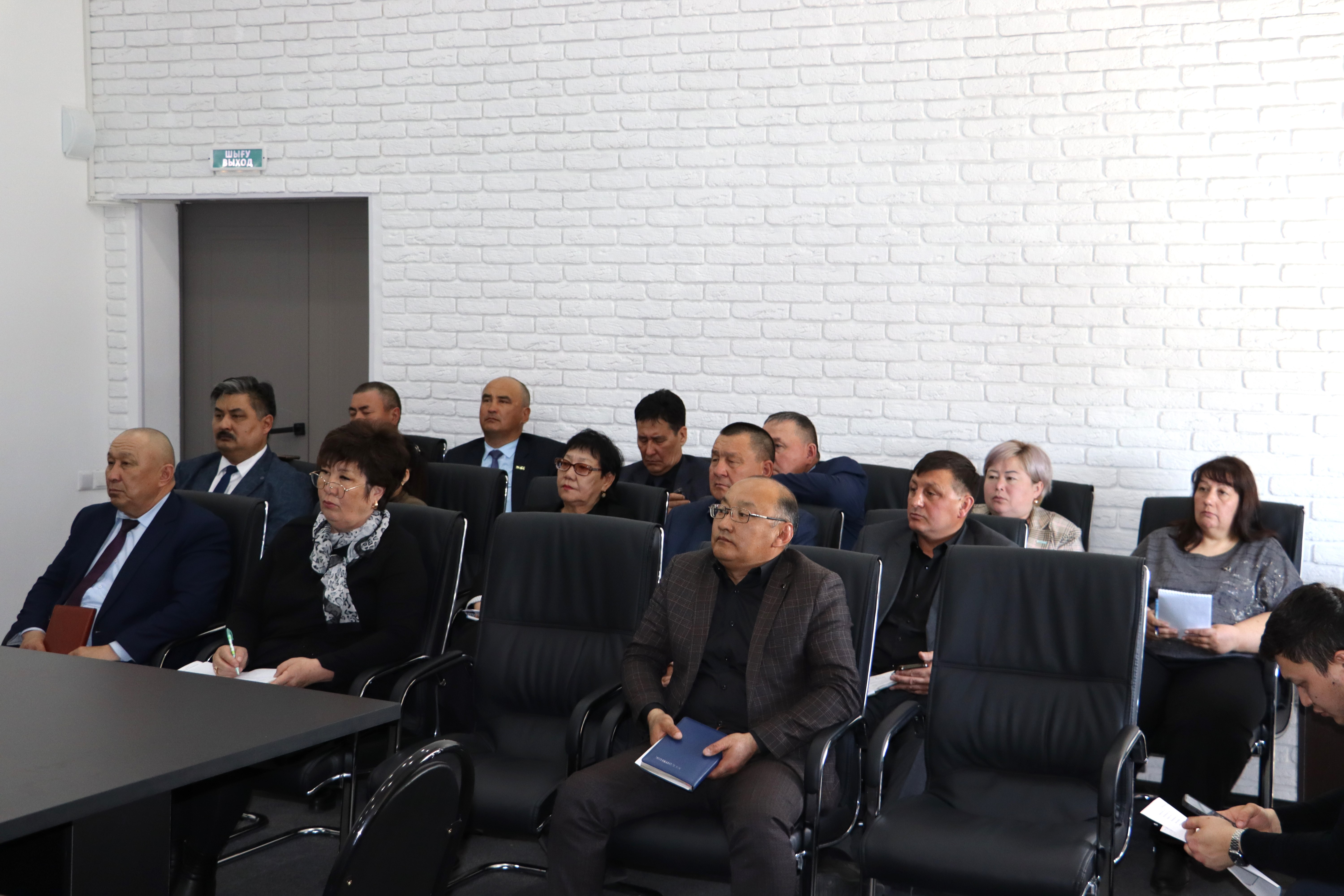 Оперативное совещание по вопросам весеннего призыва и организации праздничных мероприятий