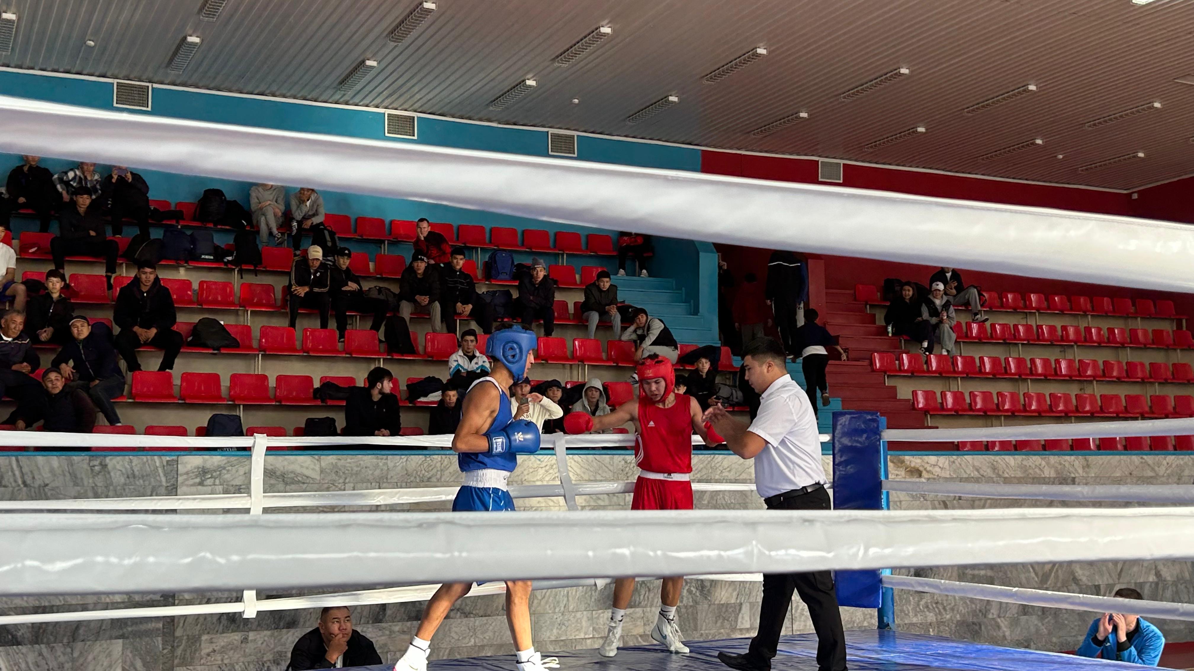 ЖАС БОКСШЫЛАР ЖЕТІСУДА БАҚ СЫНАУДА